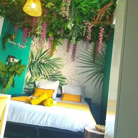 Jungle Proche De La Gare Апартаменты