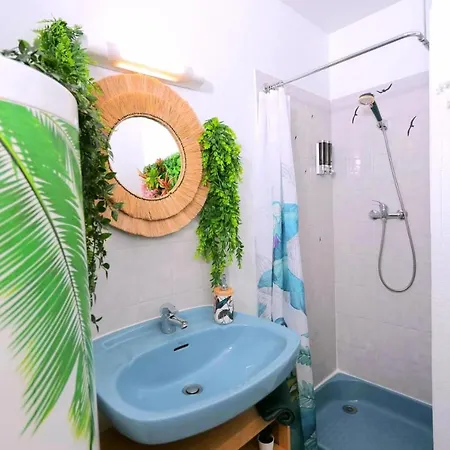 Jungle Proche De La Gare Apartmán *