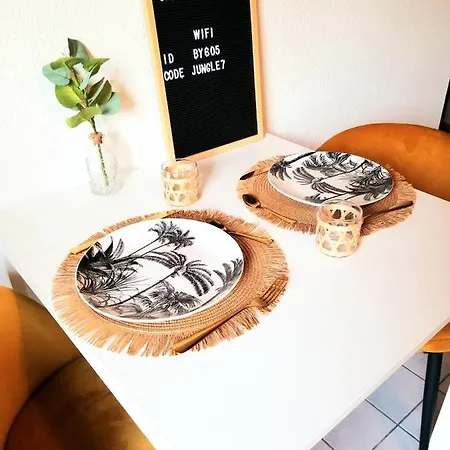 Jungle Proche De La Gare 아파트